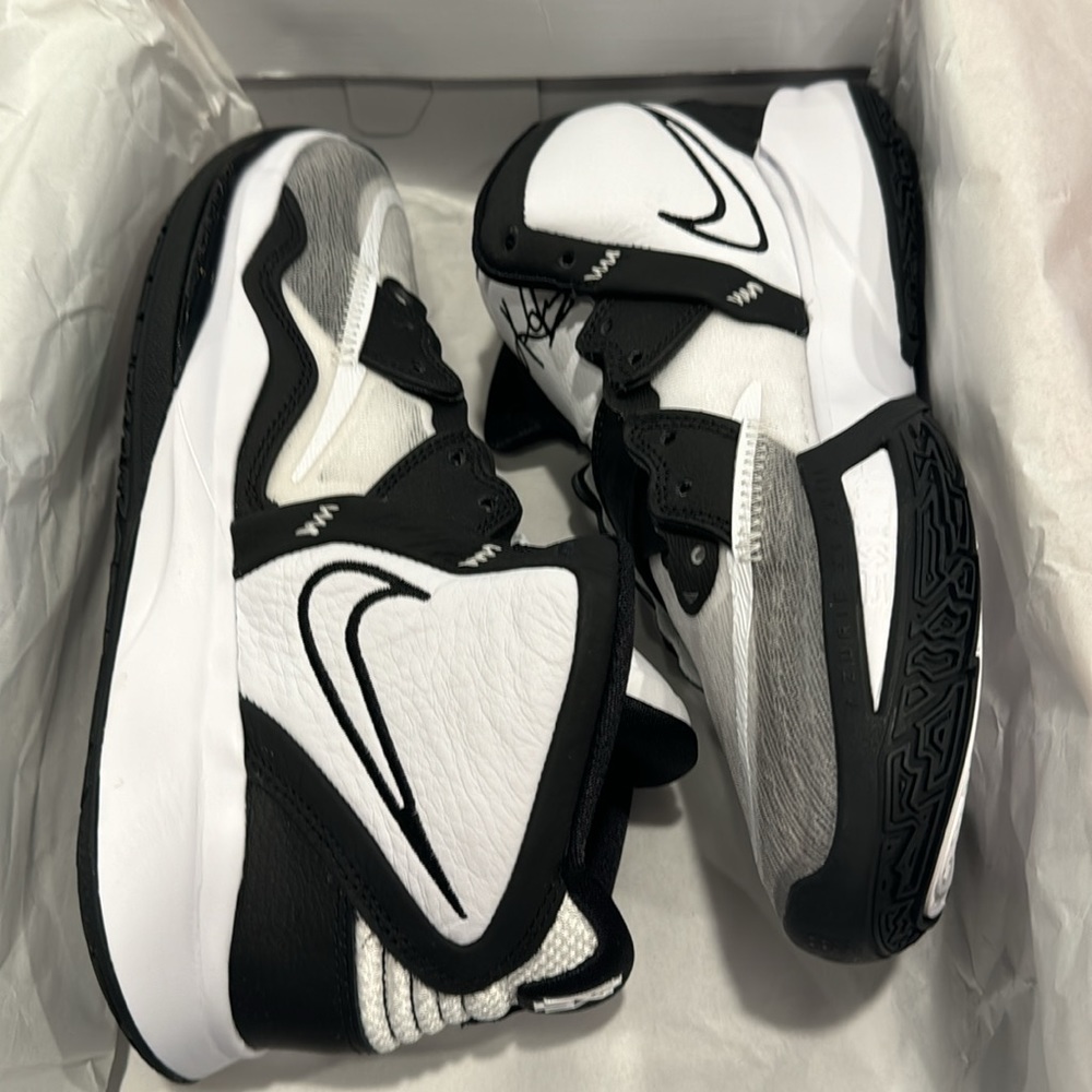 Kyrie Infinity TB